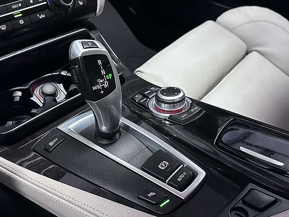BMW 523i 21 of 27