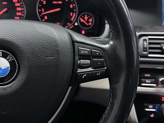 BMW 523i 23 of 27