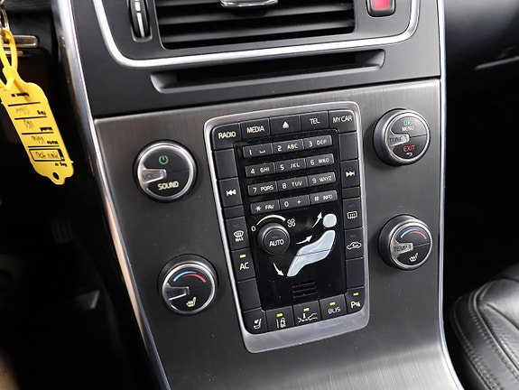 Volvo V60 17 of 23