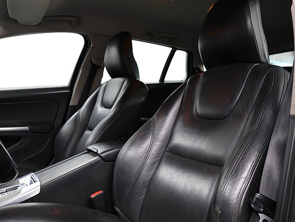Volvo V60 10 of 23