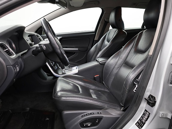 Volvo V60 9 of 23