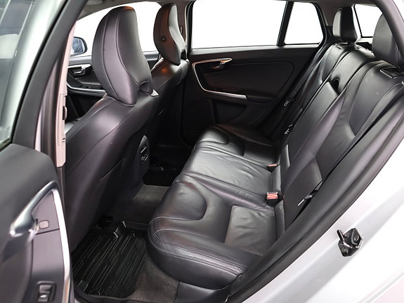 Volvo V60 18 of 23