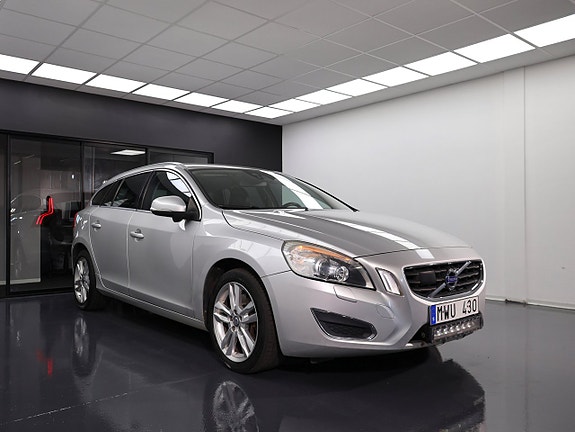 Volvo V60 3 of 5