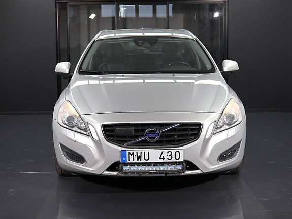 Volvo V60 4 of 5