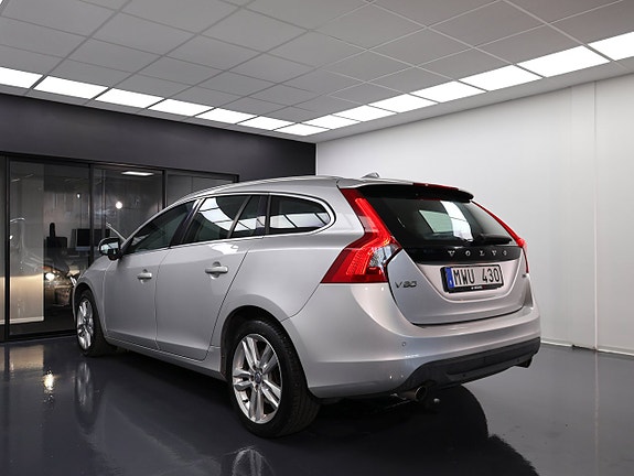 Volvo V60 7 of 23