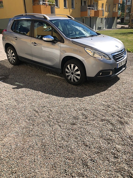 Peugeot 2008 3 of 5