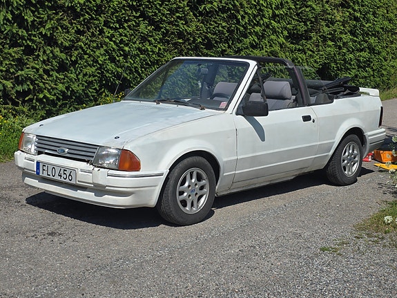 Ford Escort 4 of 5