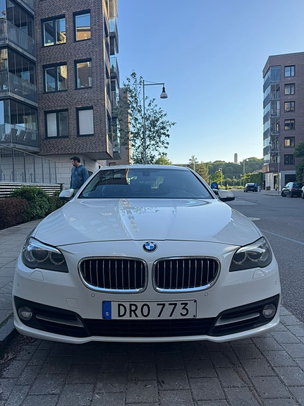 BMW 520d 2 of 5