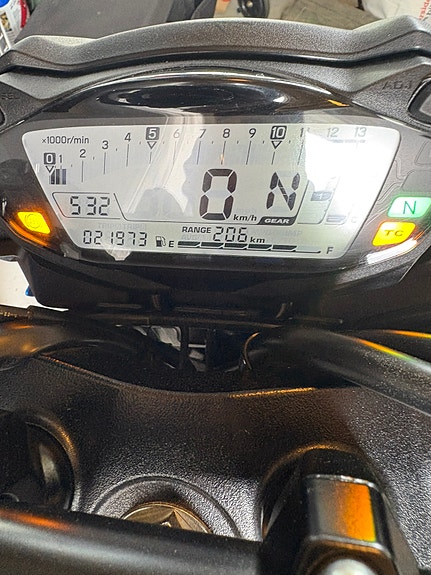 Suzuki GSX-S750 3 of 3