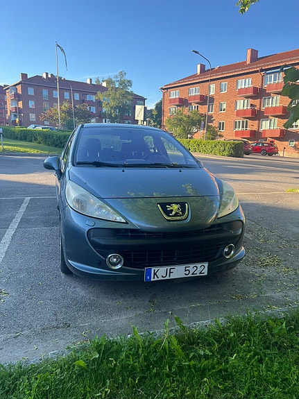 Peugeot 207 2 of 5