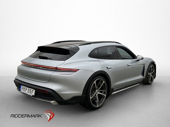 Porsche Taycan 9 of 30
