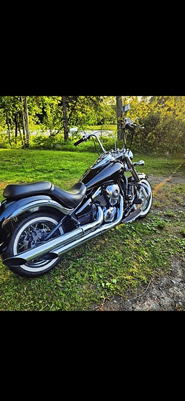Kawasaki Vulcan 900 Classic 4 of 4