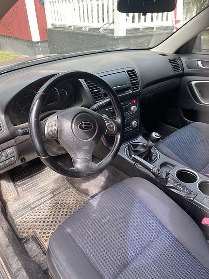 Subaru Outback 4 of 5