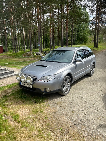 Subaru Outback 3 of 5