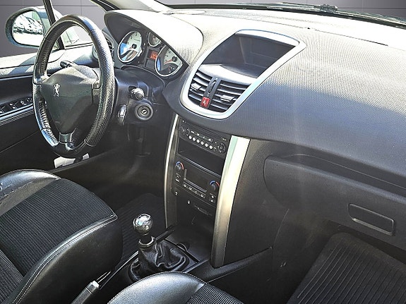 Peugeot 207 8 of 9