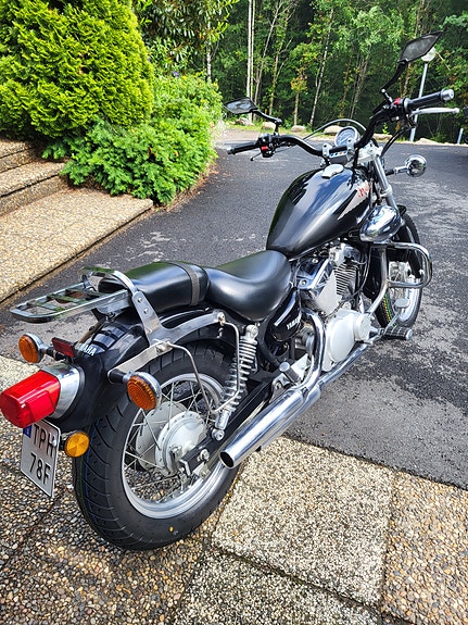 Yamaha VIRAGO XV250 4 of 5