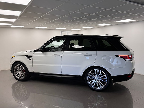 Land Rover Range Rover Sport 13 of 16