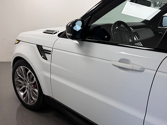 Land Rover Range Rover Sport 4 of 5
