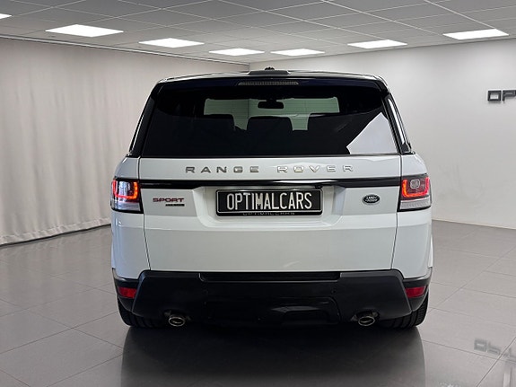 Land Rover Range Rover Sport 14 of 16