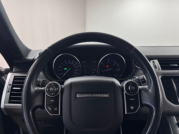 Land Rover Range Rover Sport 7 of 16