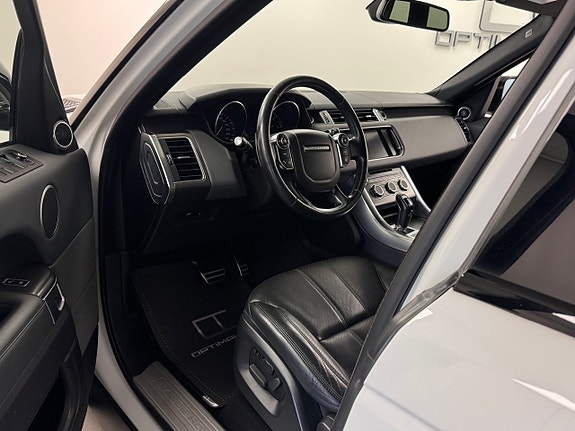 Land Rover Range Rover Sport 5 of 5