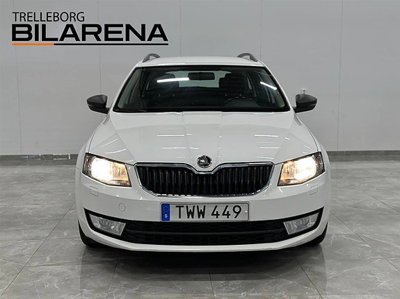 Skoda Octavia 3 of 5