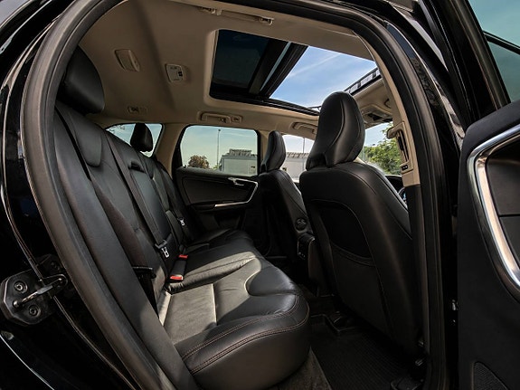 Volvo XC60 10 of 11
