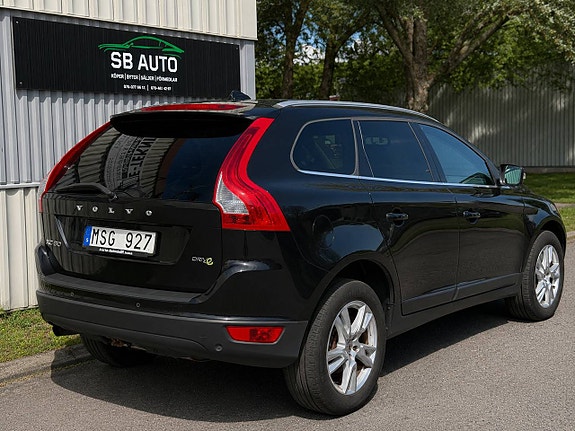 Volvo XC60 3 of 11