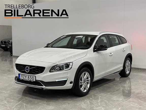 Volvo V60 Cross Country 4 of 5