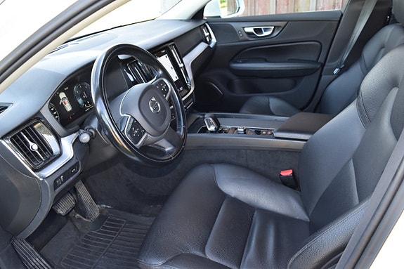 Volvo V60 8 of 14