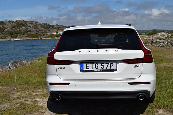 Volvo V60 7 of 14