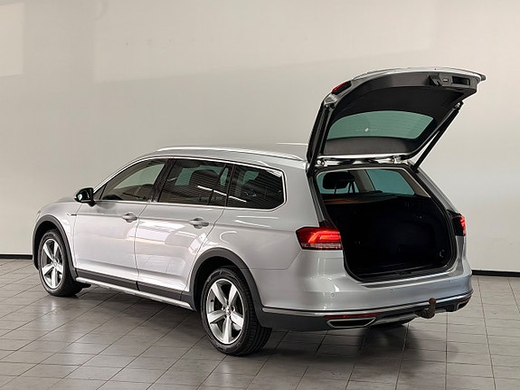 Volkswagen Passat Alltrack 5 of 5