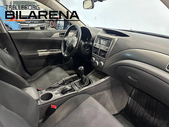Subaru Impreza 12 of 21