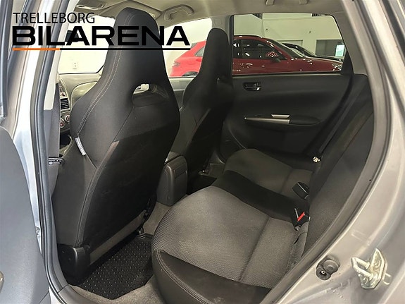 Subaru Impreza 19 of 21