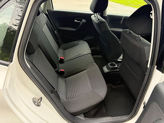 Volkswagen Polo 13 of 16