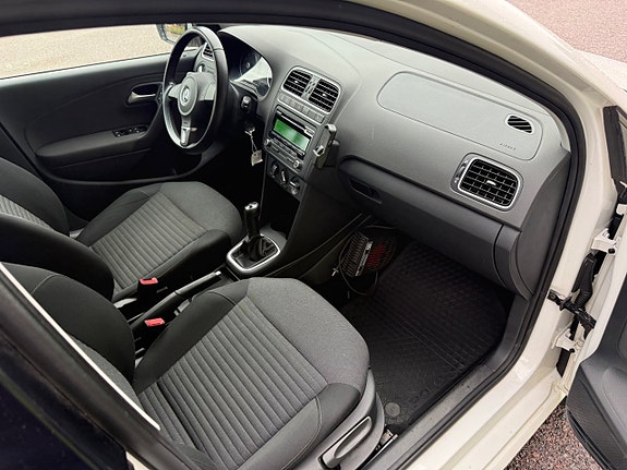 Volkswagen Polo 16 of 16