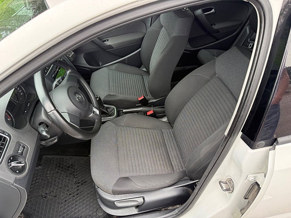 Volkswagen Polo 8 of 16