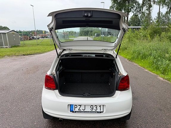Volkswagen Polo 12 of 16