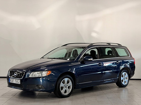 Volvo V70 2 of 5