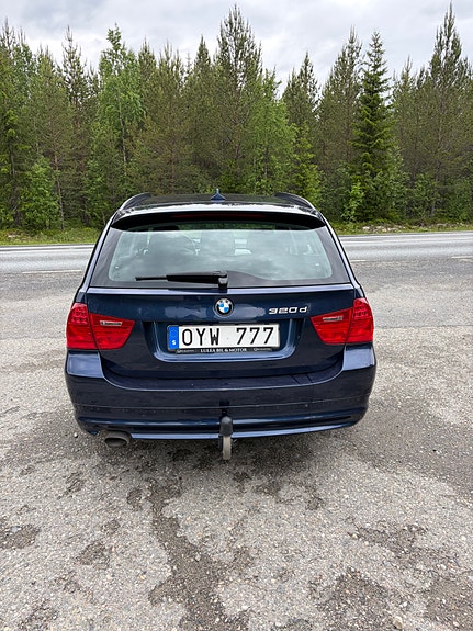 BMW 320d 5 of 5