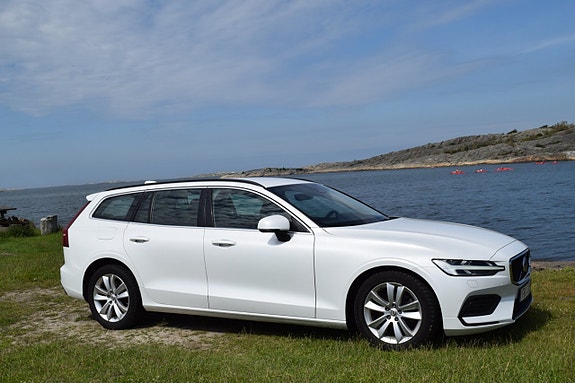 Volvo V60 2 of 13