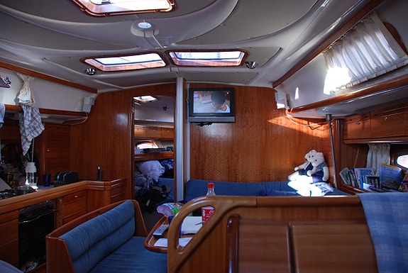 Bavaria 39C 2006 16 of 17