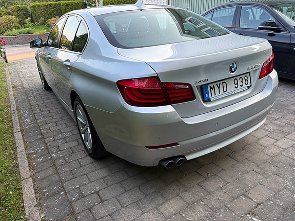 BMW 530d 3 of 5