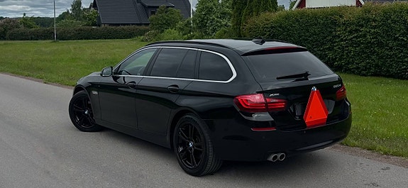 BMW 520d 2 of 5