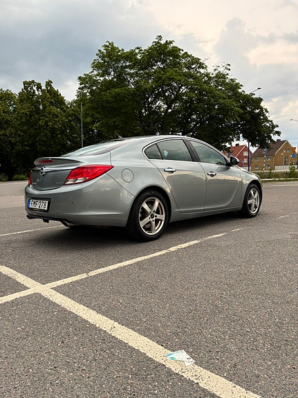 Opel Insignia 3 of 3