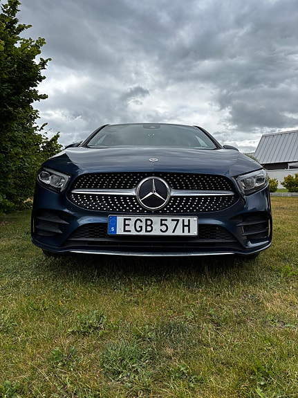 Mercedes-Benz A250 e 4 of 5