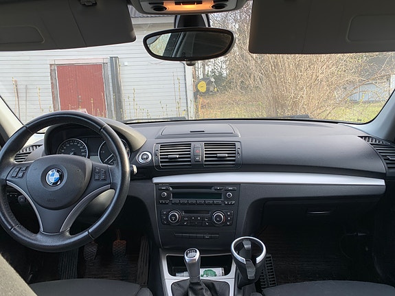 BMW 120d 3 of 4