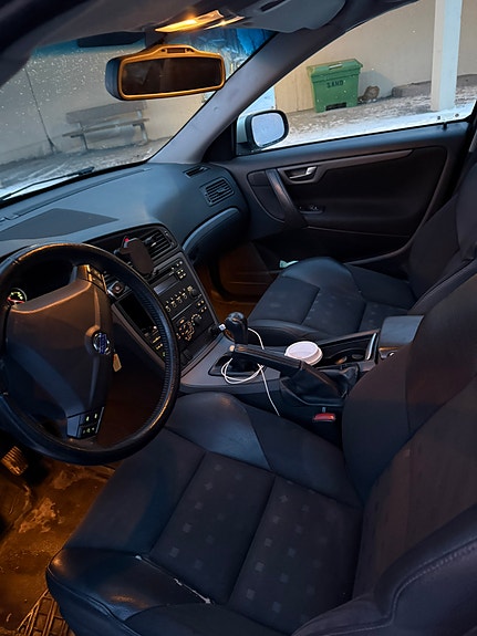 Volvo S60 3 of 5