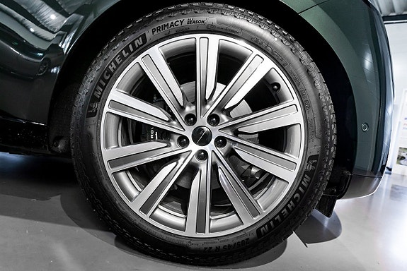 Land Rover Range Rover 16 of 24