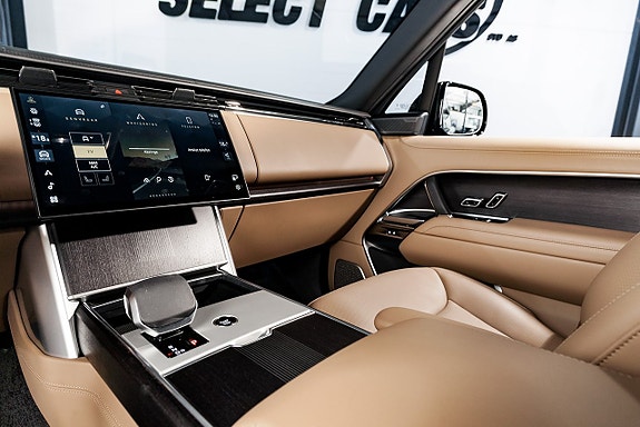 Land Rover Range Rover 18 of 24